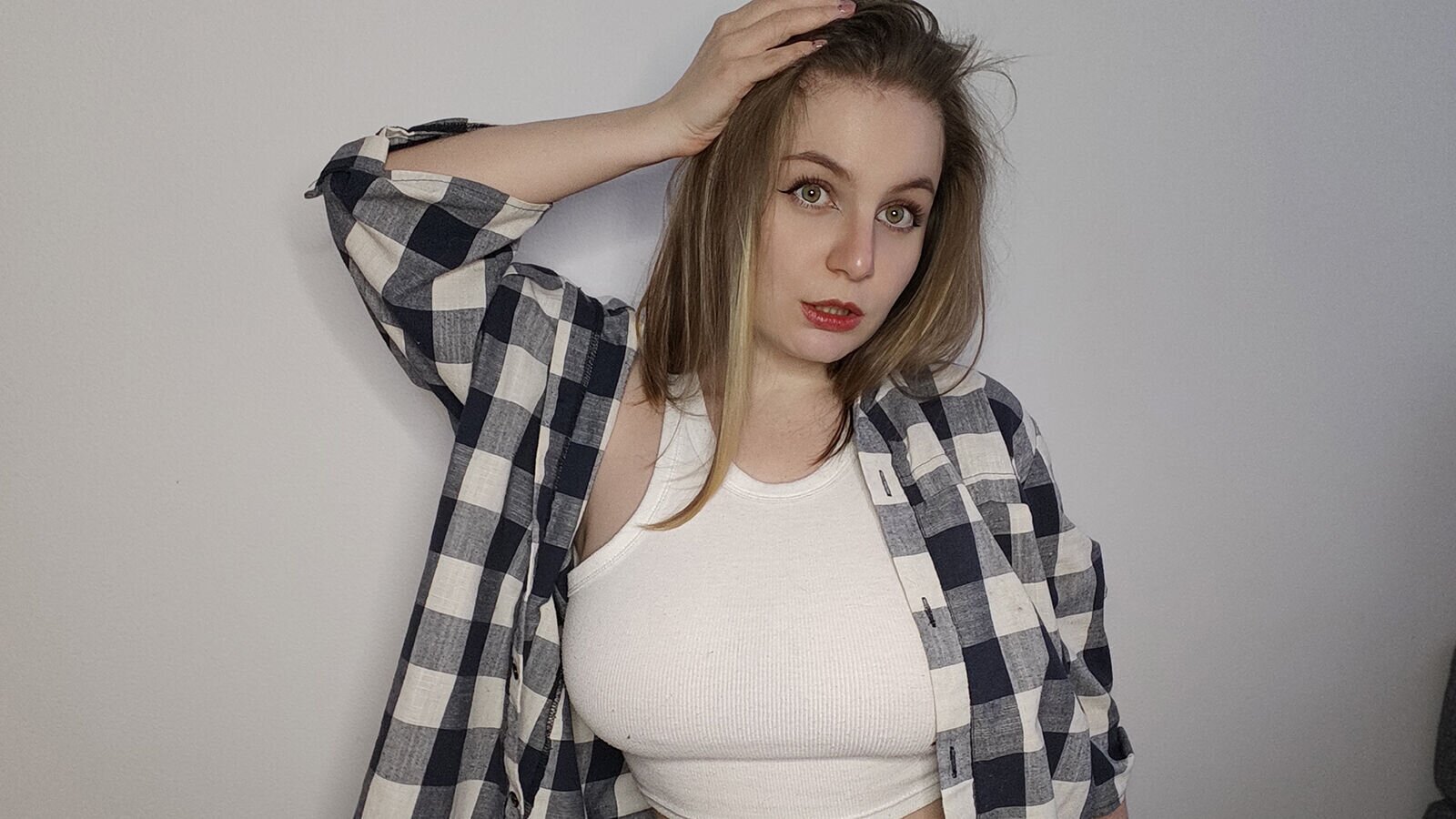 LinaMillls